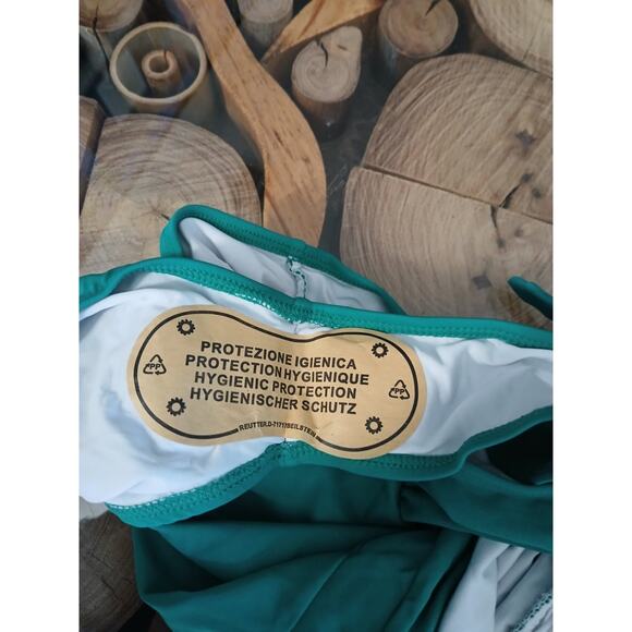 Beachsissi Green One Piece Bathing Suit Ruffle Surplice Swimwear NWT Large - Picture 7 of 11